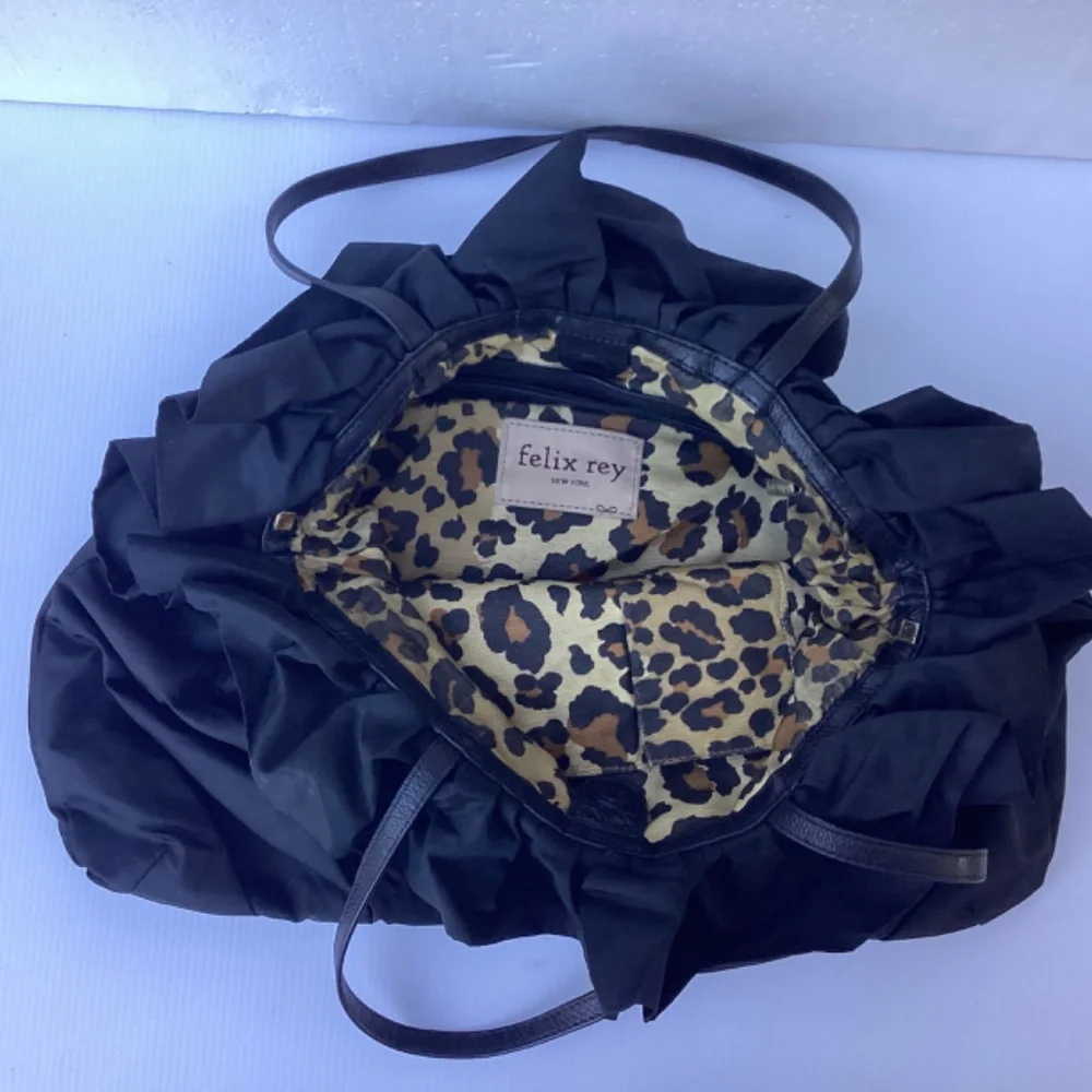 Felix Rey Black Ruffled Shoulder Bag - Picture 3 of 5